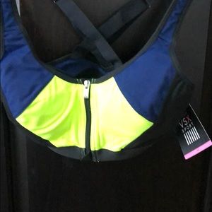 Sports bra